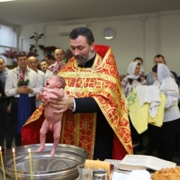 Botez-sărbătoare în parohie